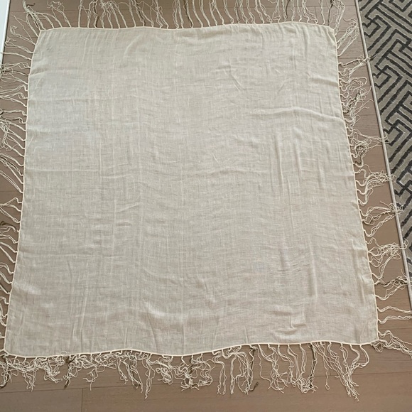 Cream scarf - Picture 3 of 8